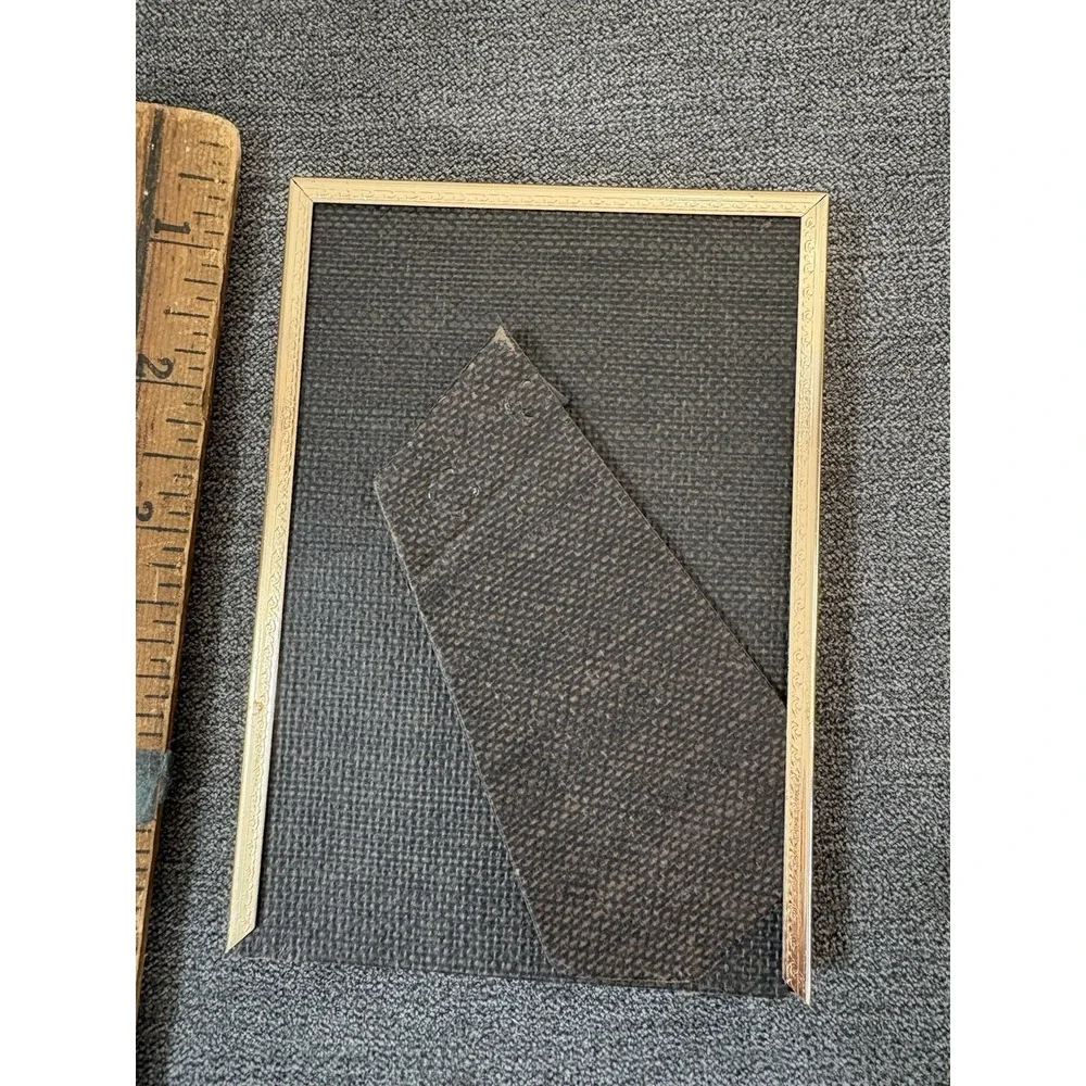 Vintage Gold-Toned Detailed Metal Picture Frame  5x3.5